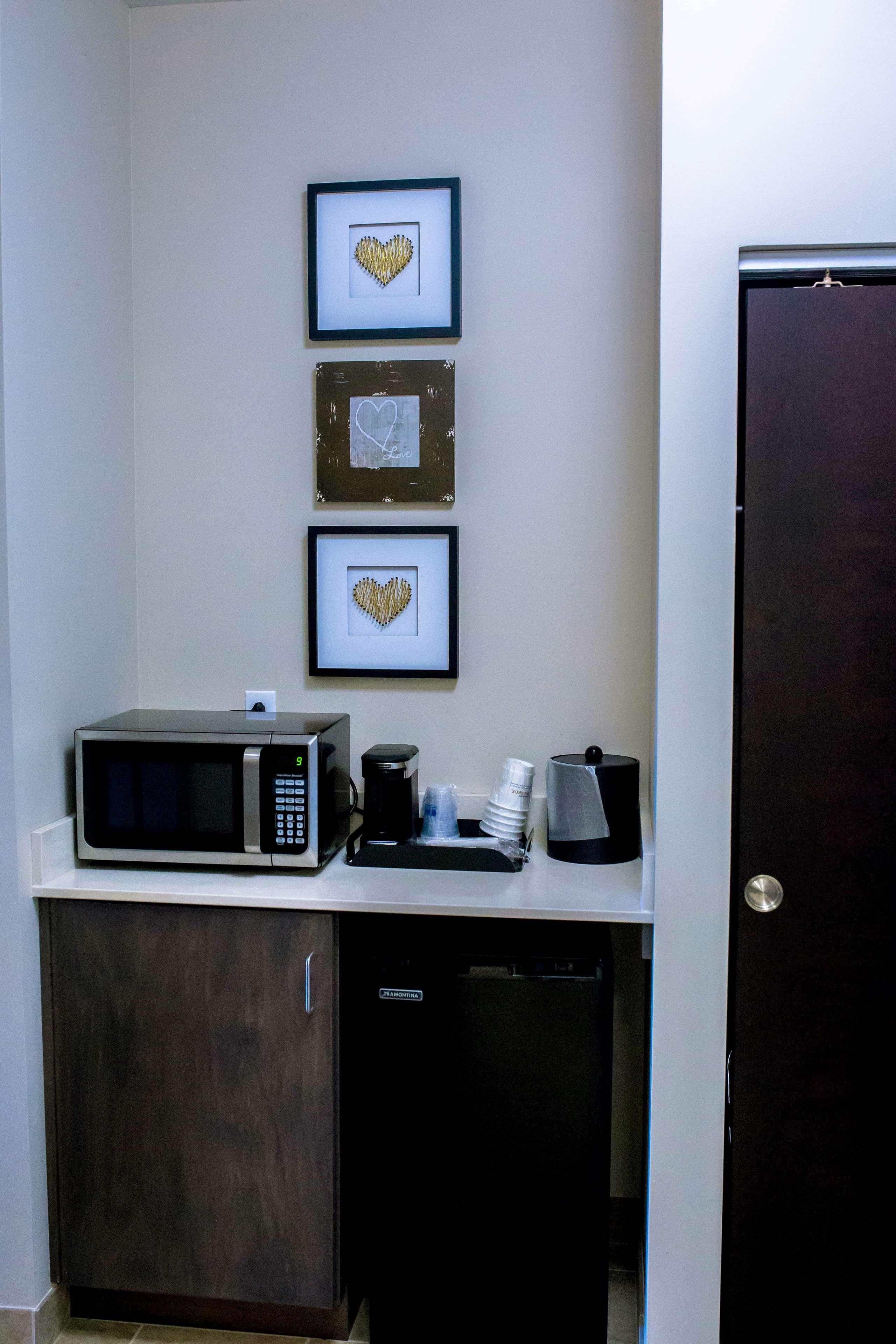 Best Western Plus Hobby Airport Inn And Suites Houston Exteriör bild