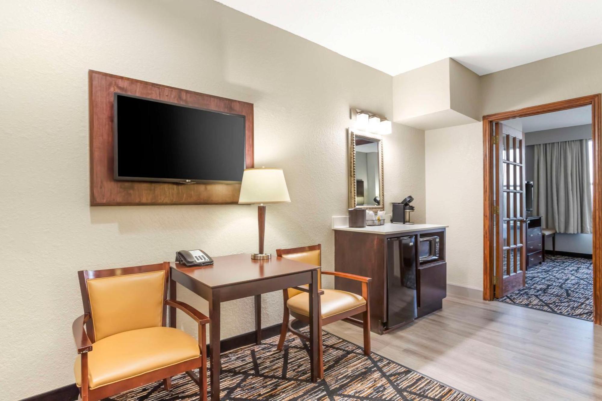 Best Western Plus Hobby Airport Inn And Suites Houston Exteriör bild