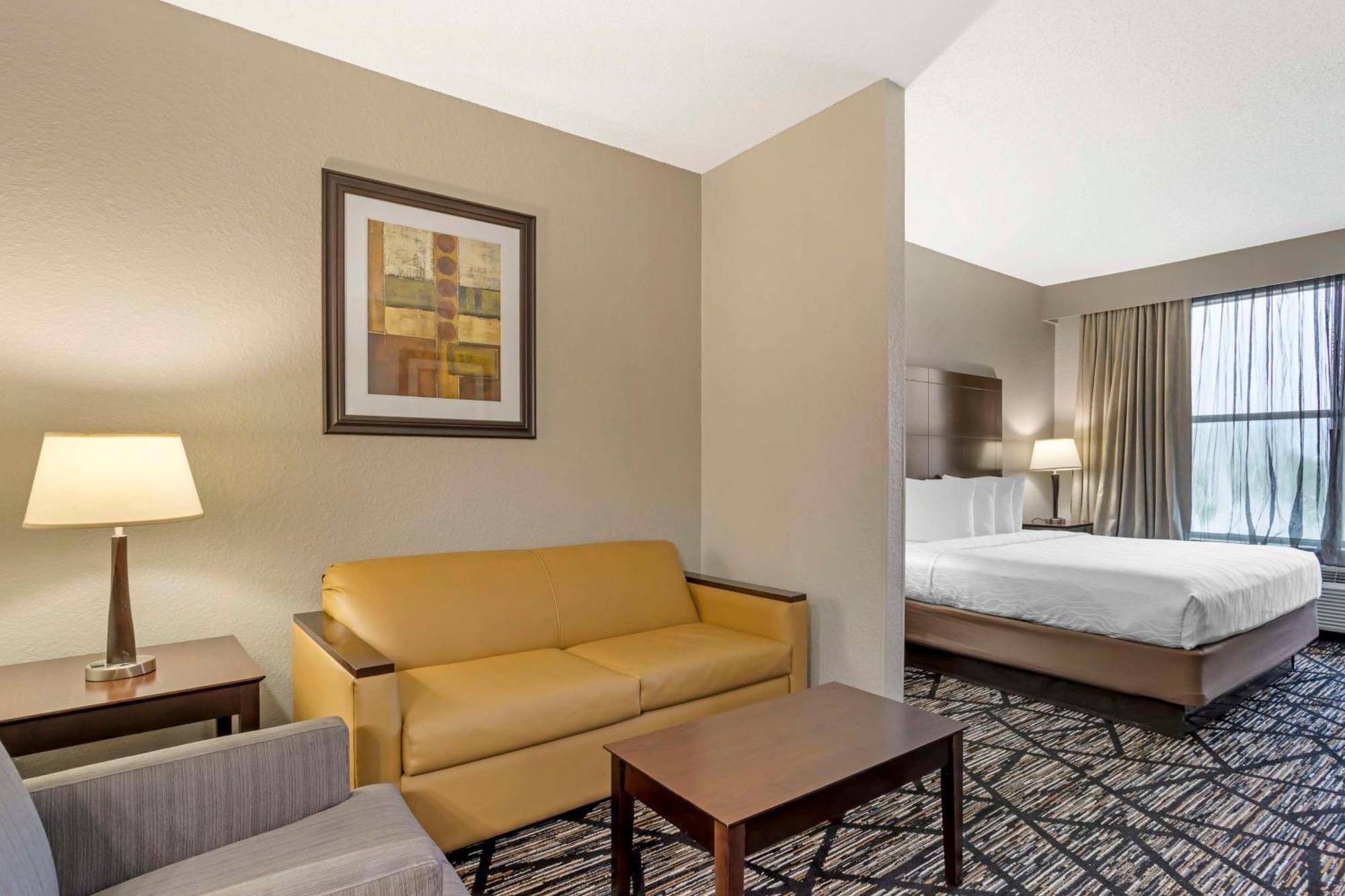 Best Western Plus Hobby Airport Inn And Suites Houston Exteriör bild