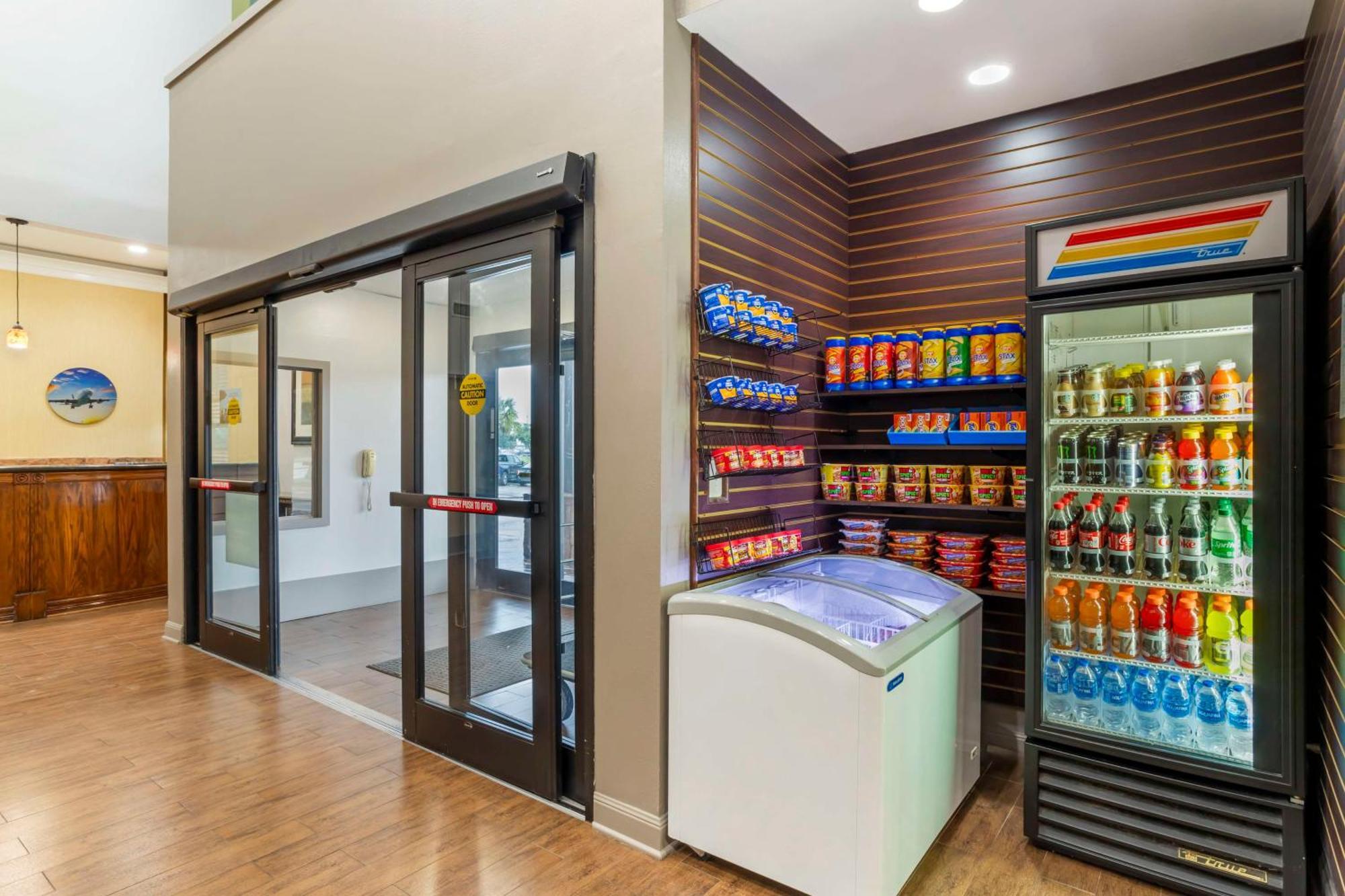 Best Western Plus Hobby Airport Inn And Suites Houston Exteriör bild
