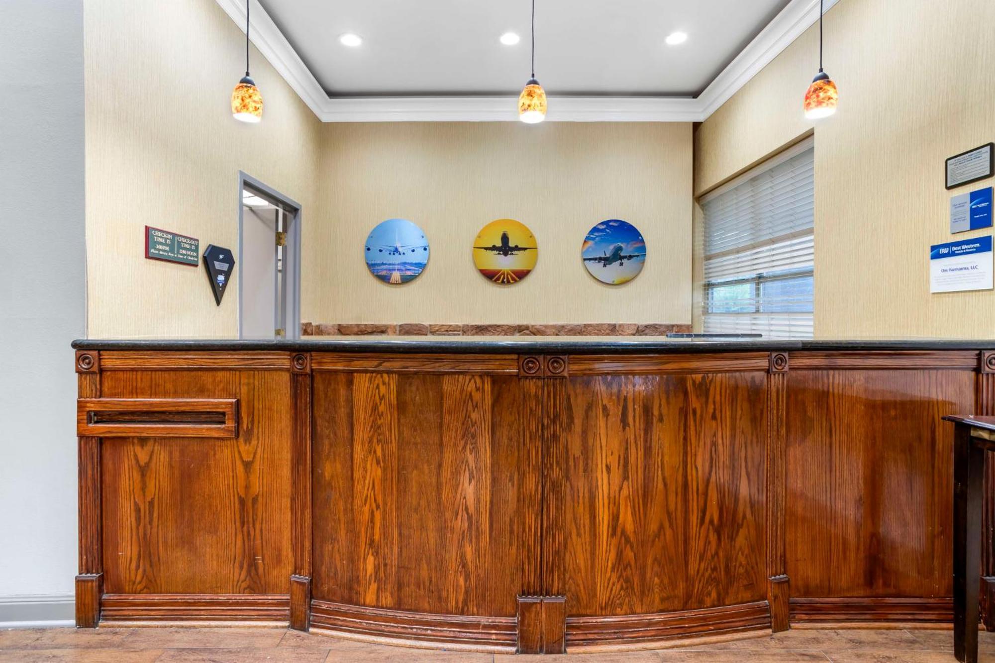 Best Western Plus Hobby Airport Inn And Suites Houston Exteriör bild